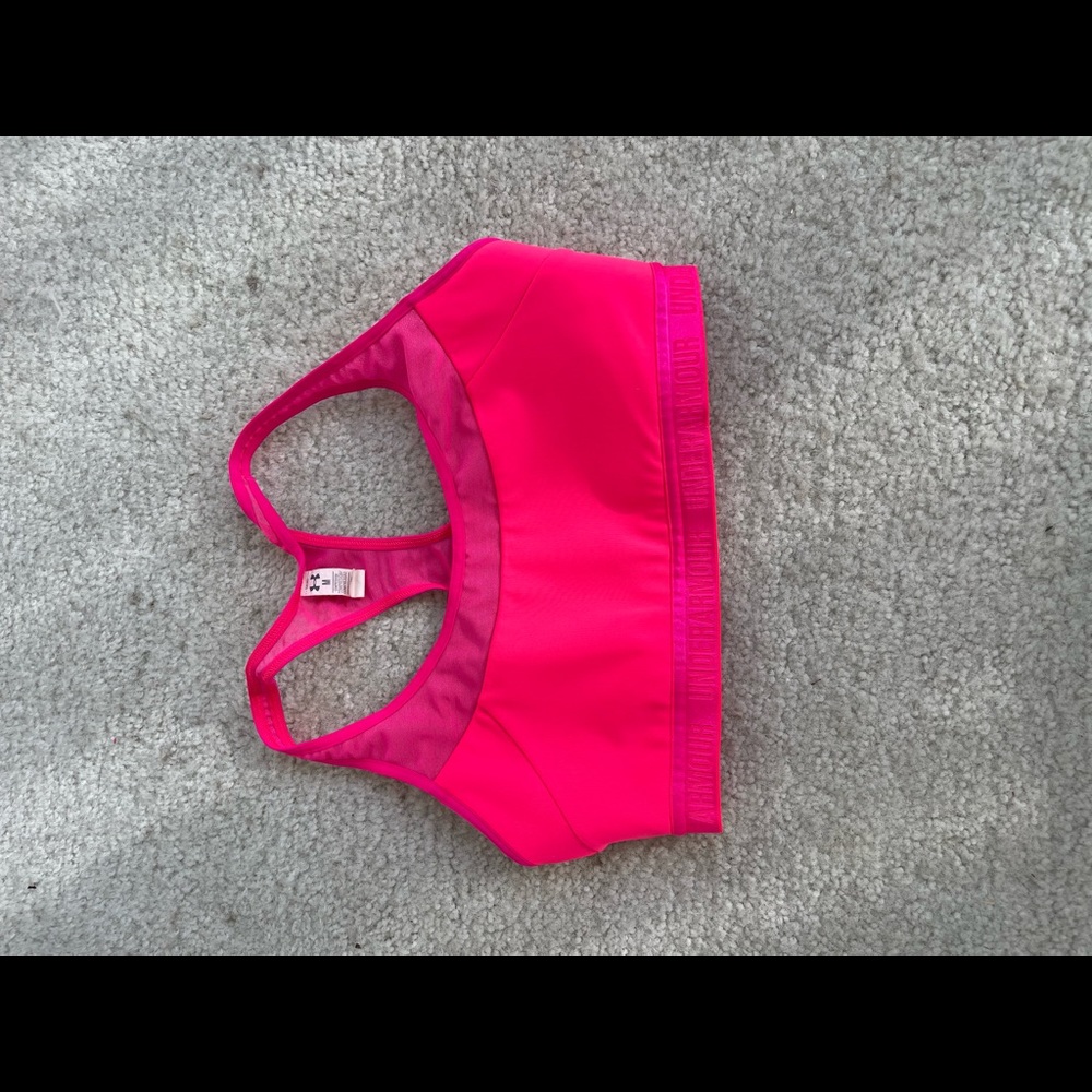 Under armour sports bra punk size M mesh details
